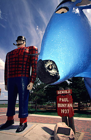 Paul Bunyan and Babe the Blue Ox in Bemidji, MN